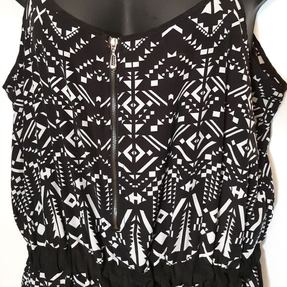 Toxik3 sleeveless silky jumpsuit - Picture 4 of 6